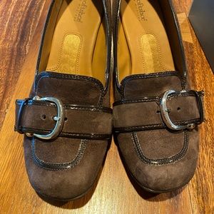 Women’s suede brown shoes clogs wedges. Work shoes. 9.5.
